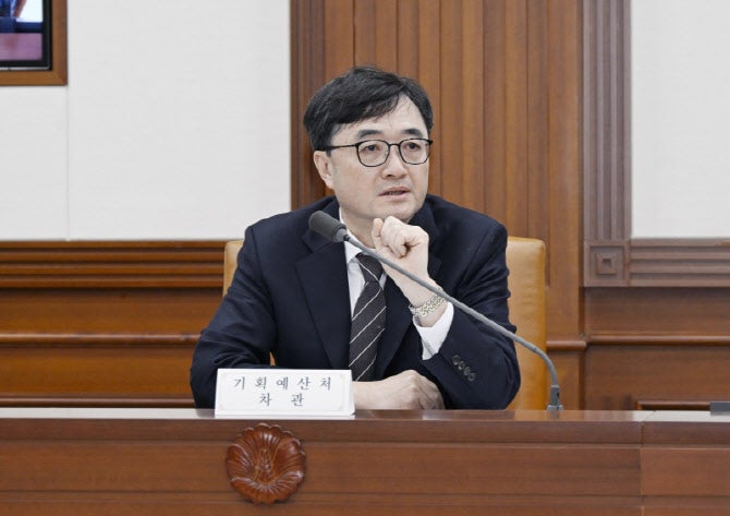 임기근 기획차관, '중동 특화 긴급 물류바우처' 현장점검