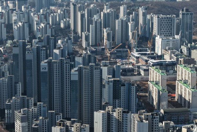 1년도 안 돼 2억 '뚝'…잘나가던 과천 집값에 무슨 일이