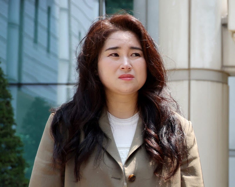 "尹 징역 30년이라니"...'계몽령' 김계리 울컥