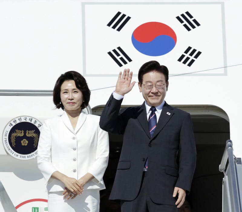 李대통령 지지율 47.7%…한 달 새 16.2%p 하락 [조원씨앤아이]