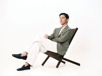 여름 길어지자 비수기 깬 '여름 수트'