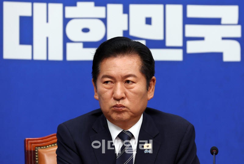 [속보]정청래, 민주당 당대표직 사퇴