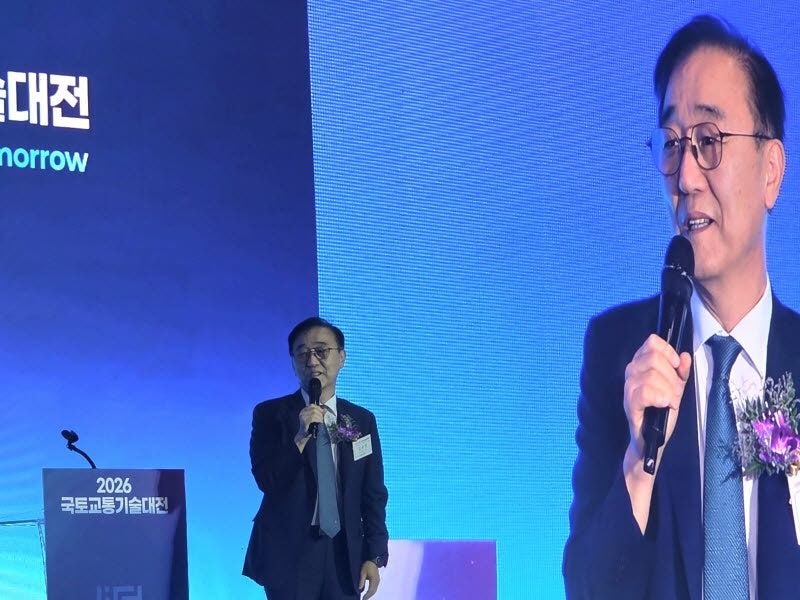 김윤덕 국토장관 “자율주행·우주 등 미래 첨단 분야 국토부가 앞장.....