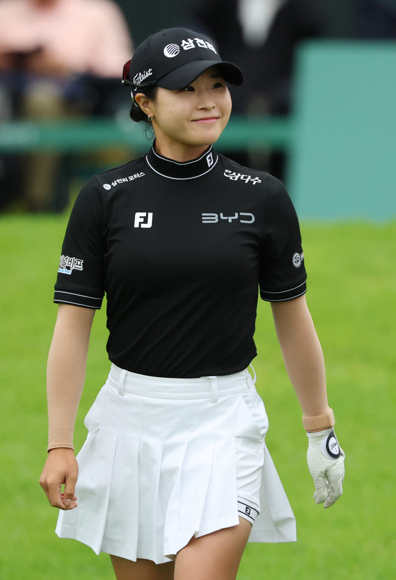 '한라산 폭격기' 고지원, 9개 홀서 버디만 5개…"방에서 퍼트 연습한 덕...