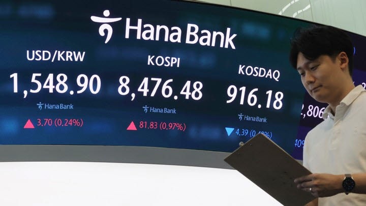 반도체 ETF로 몰린 개인…하반기 전략은 ‘공격·방어’ 균형