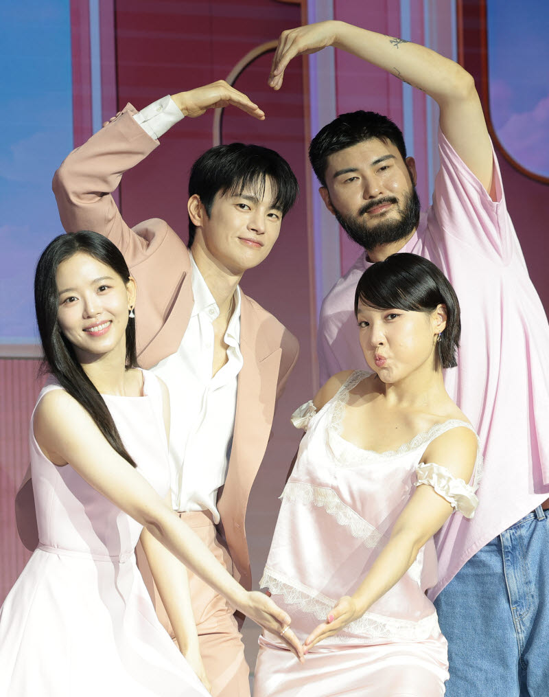 <b>서인국</b> "'<b>모솔연애2</b>', 잊을 수 없는 강력한 맛"…고백공격 실패 경험담...