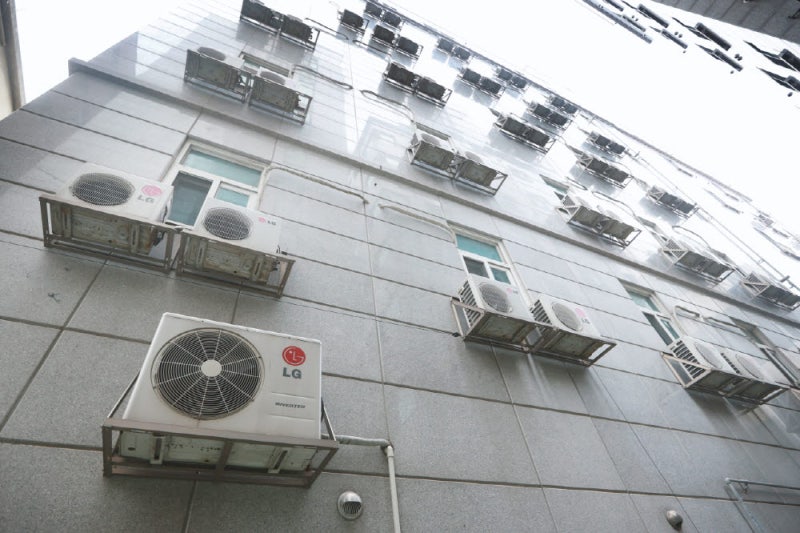 "쓰레기 왜 안 치워"…에어컨 기사 살해한 50대 체포