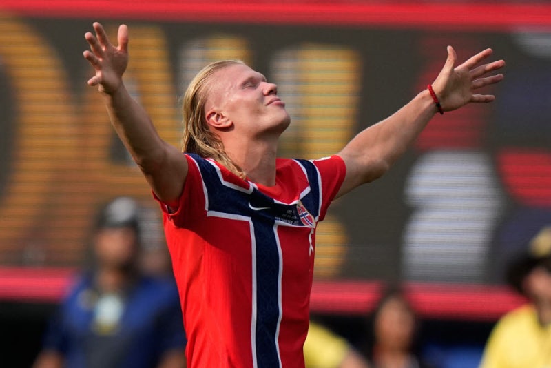 삼바댄스 침몰시킨 '바이킹 괴물' 홀란...<b>노르웨이</b>, 첫 WC 8강행