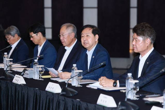부총리 만난 한경협 “스테이블코인법 서둘러야”