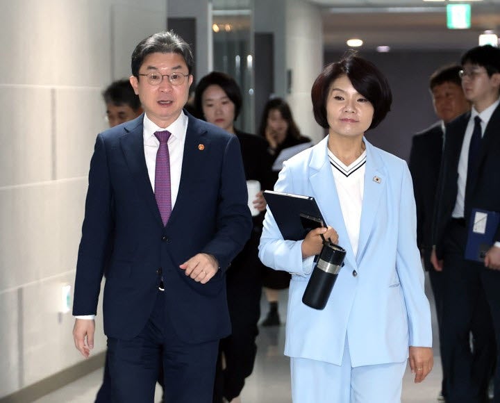 ESG 공시 의무화, 10조 이상 상장사로 확대…제도 안착 시험대