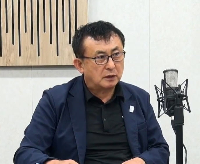 “박지성·이영표가 뭘 안다고!” <b>전북축구협회장</b>에 부글부글, 과거 이...