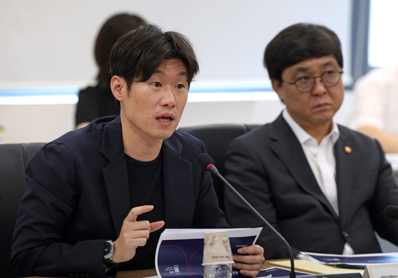 축구협회장 <b>선거인단</b>, 1만명 이상으로 <b>확대</b> 추진...K축구혁신위