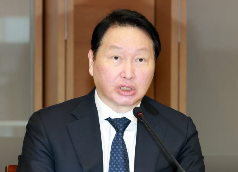 “팔지 말라”던 <b>최태원</b>, SK하닉 3620주 샀다