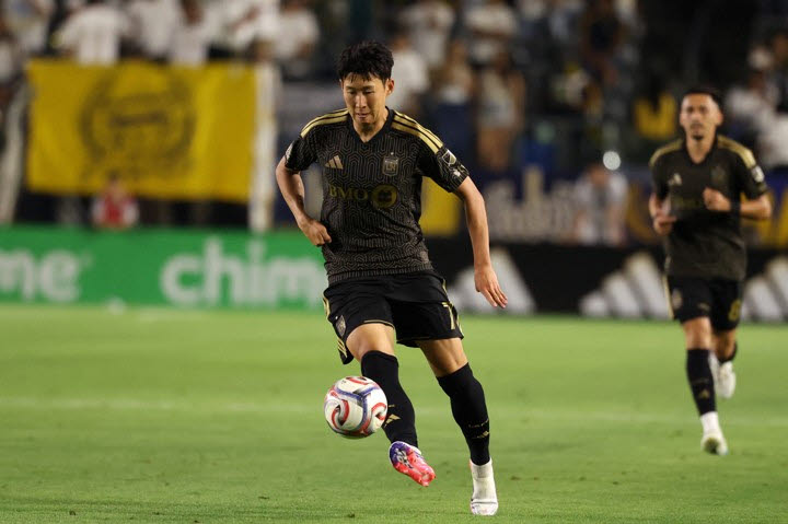 <b>손흥민</b>, MLS <b>4경기 연속골</b>…첫 슈팅 ‘원샷 원킬’ 선제골 연결