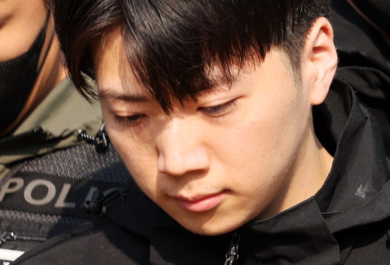[속보]검찰, 보완수사로 '<b>장윤기 사건</b>' 증거 빼돌린 경찰 구속<b>기소</b>