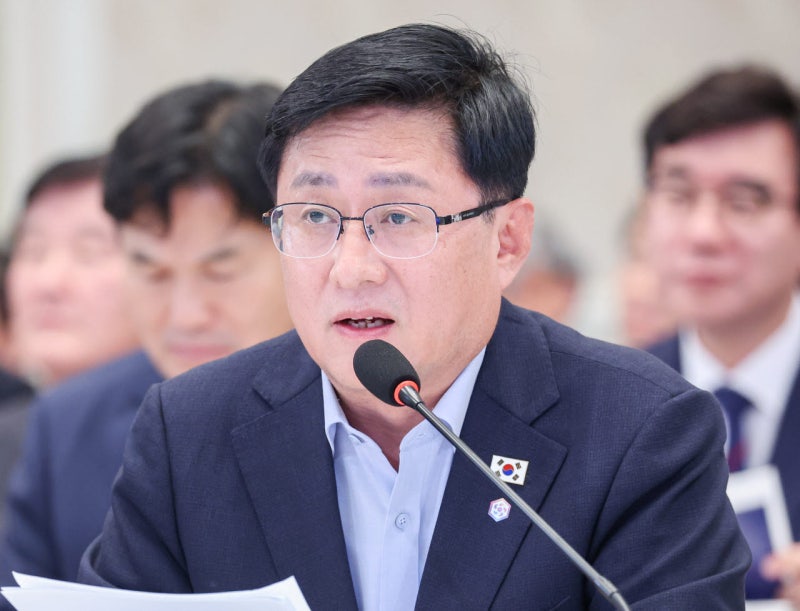 <b>김성환</b> "12차 전기본 10월까지 마련…신규 원전 공론화 거쳐 결정“