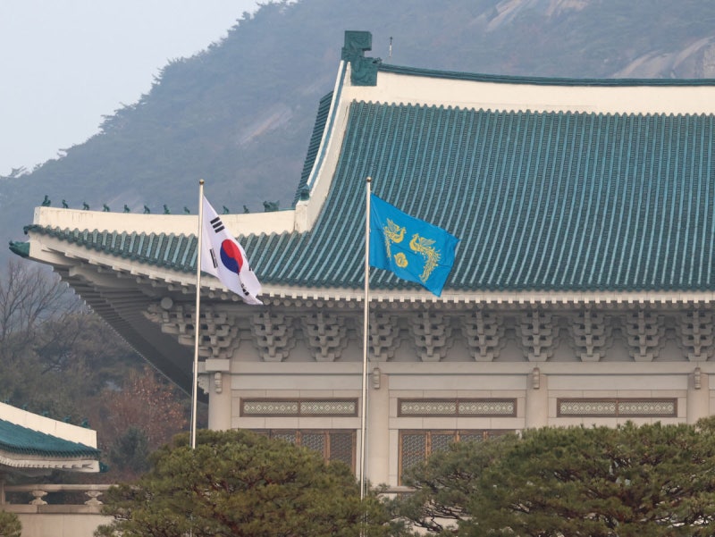 北 <b>탄도미사일 발사</b>에…청와대, 긴급안보상황점검회의 개최