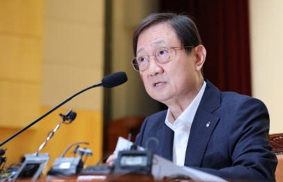<b>이찬진 취임 1년</b>, 내부통제 드라이브…남은 숙제는