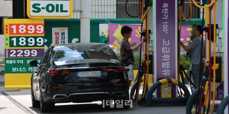 국제유가·환율 <b>하락</b>에…<b>수입물가</b> 2개월 연속 내려