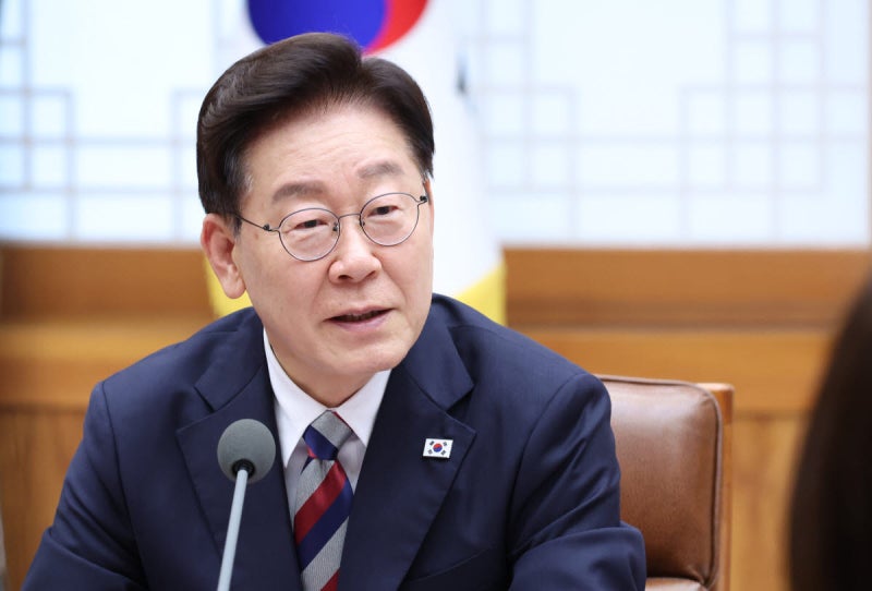 李<b>대통령</b> "4년 중임·연임제 일관된 입장"…野 "<b>임기</b> 연장 꼼수"(종합)