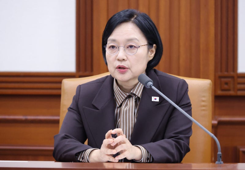 한 총리 "역대 최대 109개 <b>공공기관</b> 감축"…수도권 350곳 지방<b>이전</b>