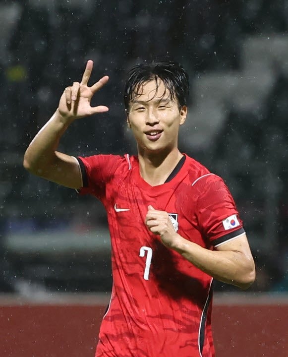 <b>엄지성</b>, 전반에만 <b>해트트릭</b>…이민성호, 카타르에 3-0 리드
