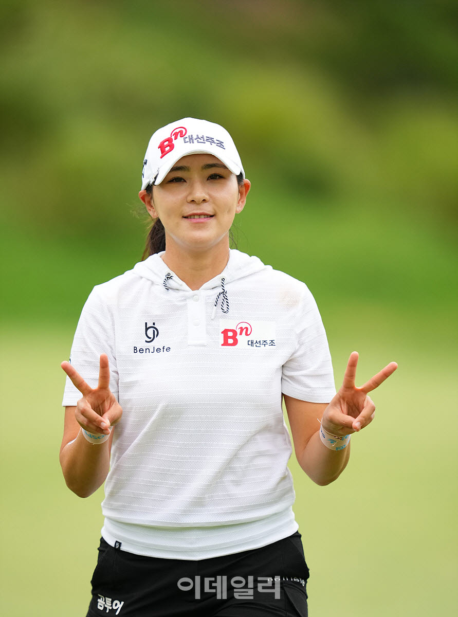 [골프IN화보] 이지현3, <b>하나금융그룹 챔피언십</b> 1라운드 경기 장면