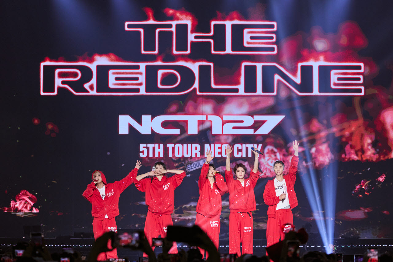 불붙은 ‘네오’의 질주…<b>NCT 127</b>, 무대의 한계를 넘다[리뷰]