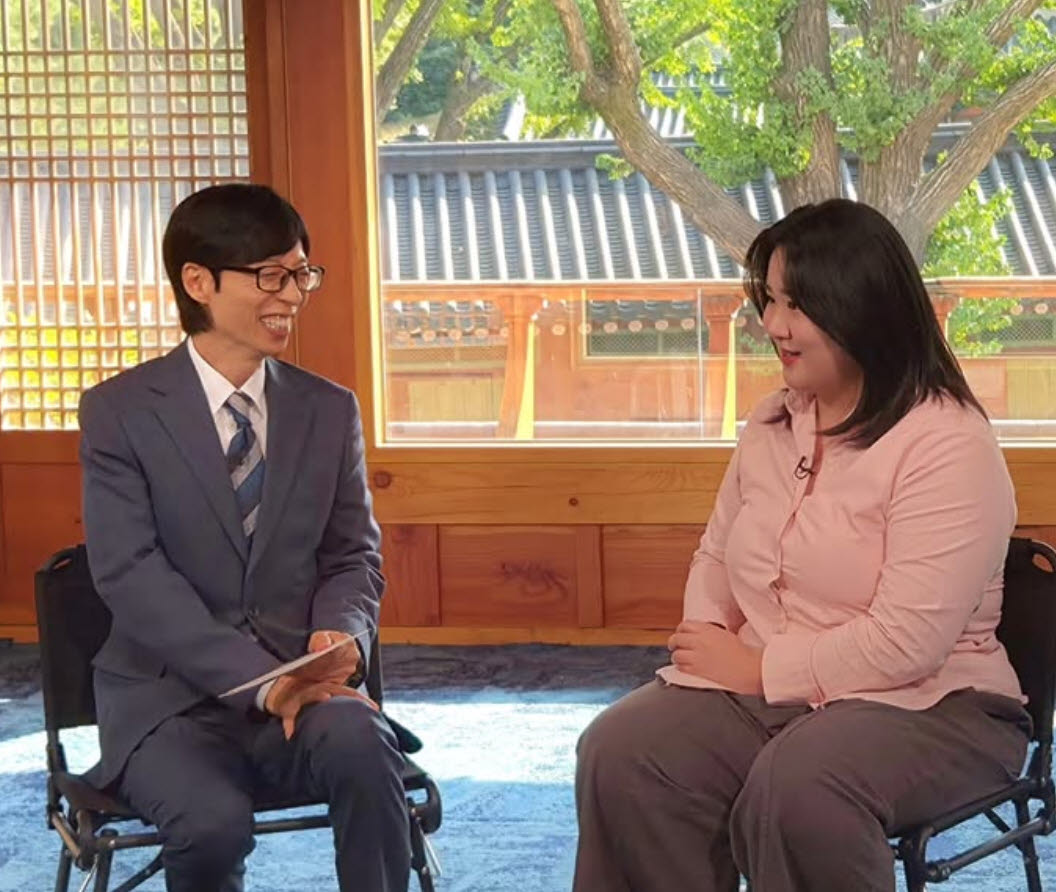 <b>유재석</b>, '고열'로 녹화 취소 하루 만에…'<b>유퀴즈</b>' 촬영장 <b>복귀</b>