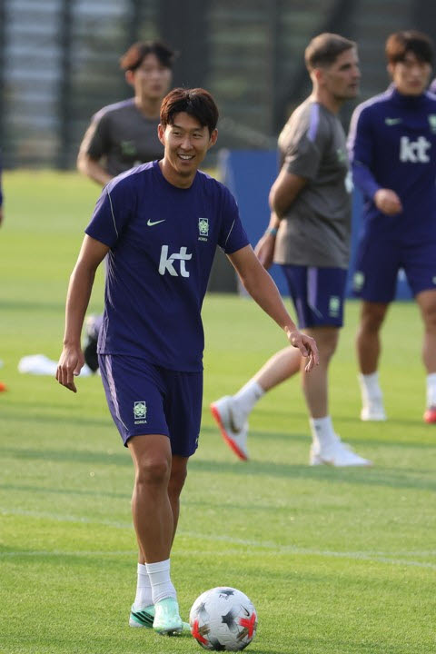 모레노의 첫 선택은 <b>손흥민</b>·<b>오현규</b>…에콰도르전 <b>투톱</b> 출격