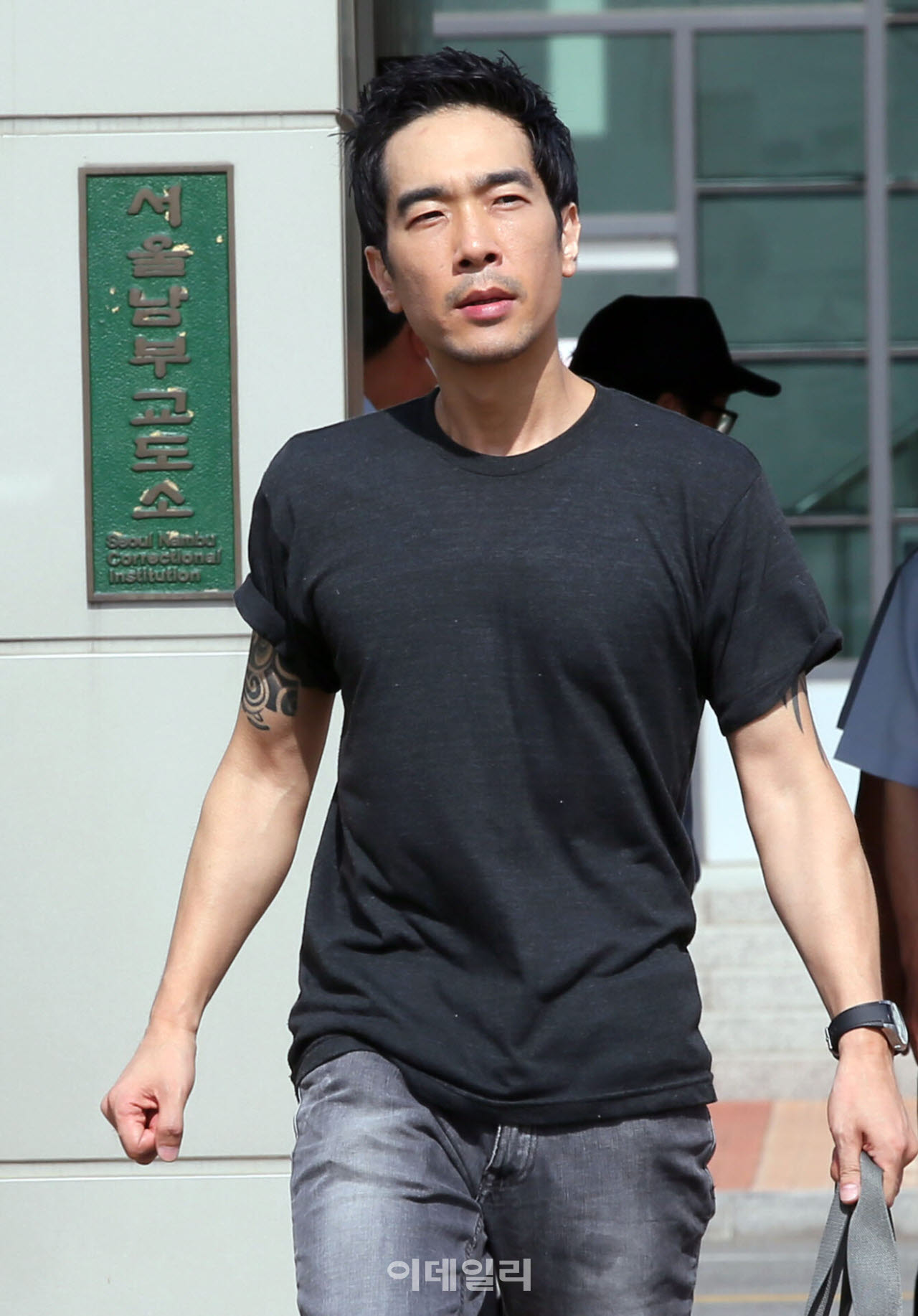 <b>고영욱</b>, <b>계정</b> 개설하자마자…틱톡 "<b>계정 삭제</b>"