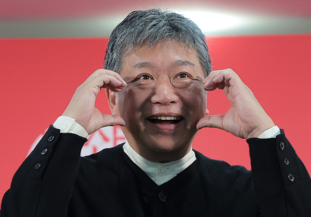<b>고레에다</b> 히로카즈 "'<b>룩백</b>', 왜 창작하는가에 대한 질문 던진 작품"[BIFF...