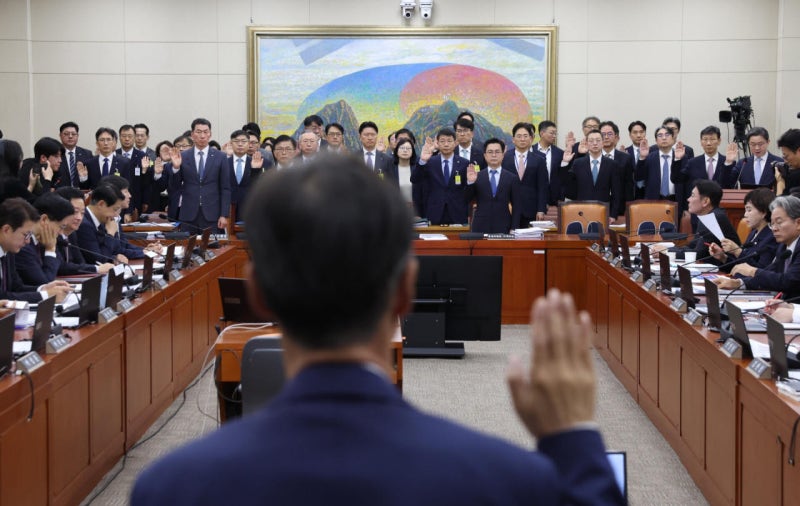 5대 은행장, 19일 국감 <b>증인</b> 소환…해킹 사태 책임 묻는다