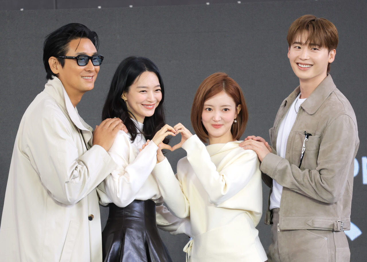 '<b>재혼 황후</b>' <b>주지훈</b> "보시고 마음껏 욕하세요" [BIFF]