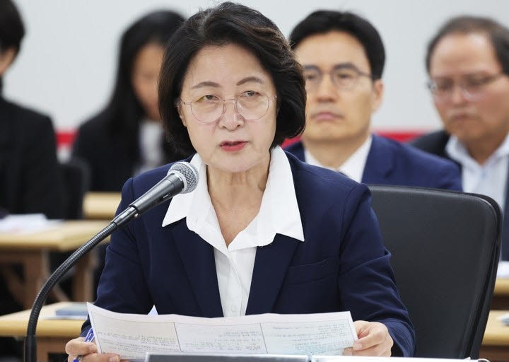 "소방은 재정빨대" <b>추미애 발언</b>에 불거지는 '정부 책임론'