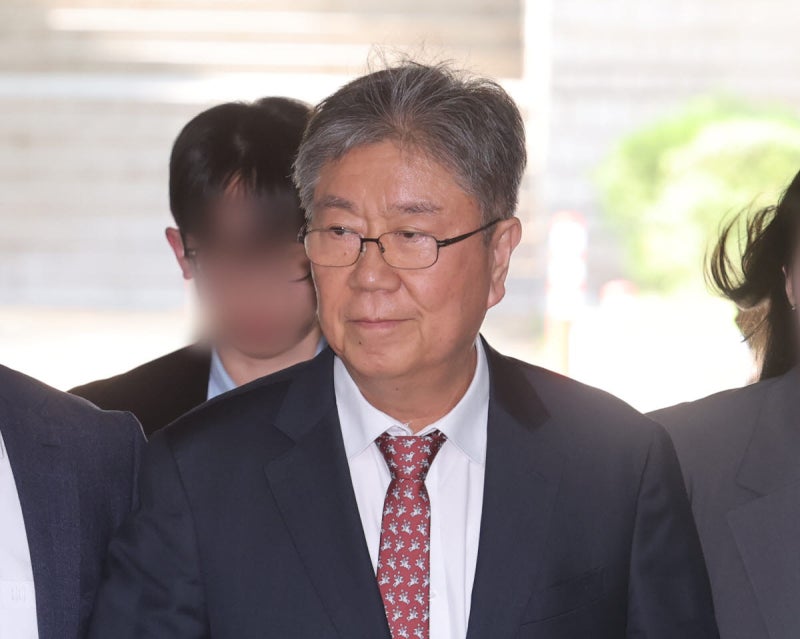 [속보]특검, '尹 관저 의혹' <b>김대기</b> 前비서실장에 <b>징역</b> 4년 <b>구형</b>