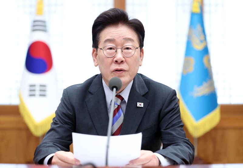 李<b>대통령</b>, 야당 추천 이강덕·장한식 <b>KBS 이사 임명</b>안 재가