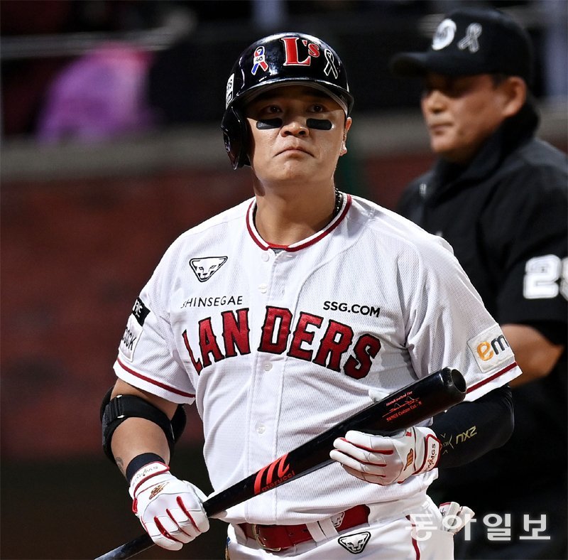 최저 연봉에 <b>캡틴</b> 완장… <b>추신수</b>의 ‘라스트 댄스’