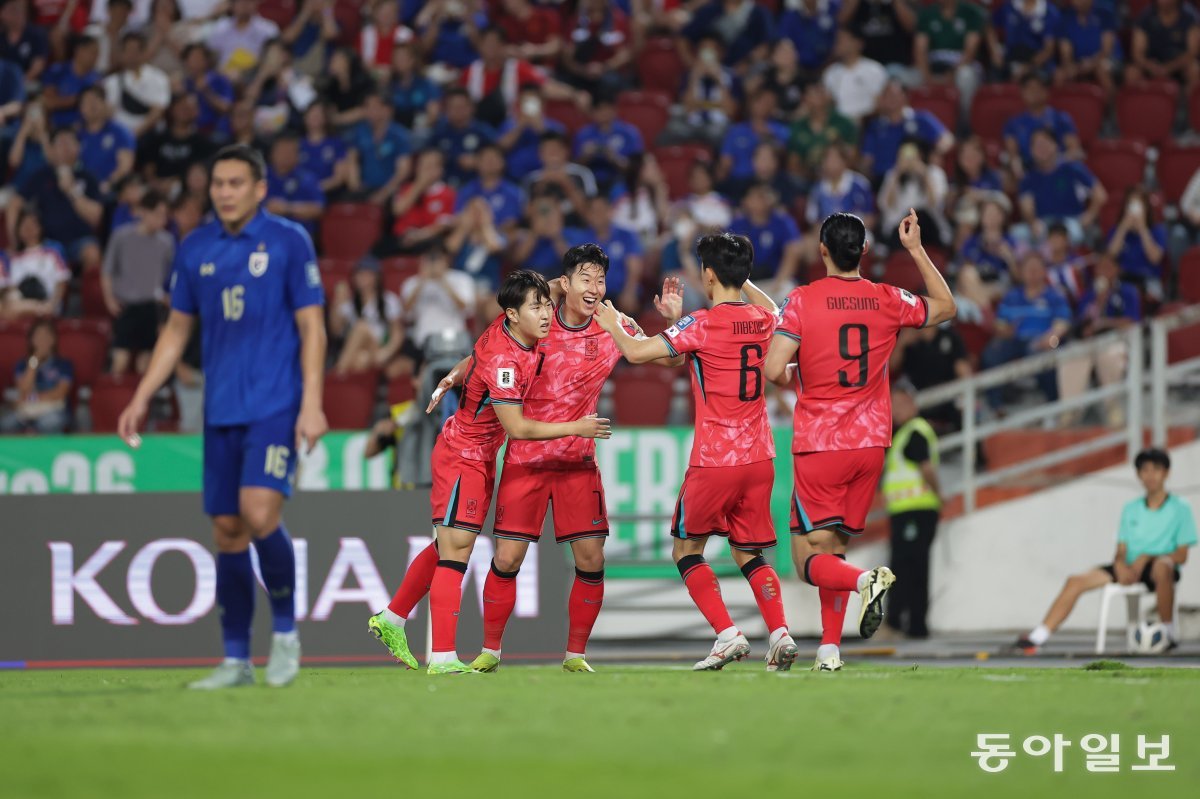 <b>이강인</b>-<b>손흥민</b> ‘골 <b>합작</b>’ 한국, 태국 3-0 완승…월드컵 최종 예선 진출 성큼