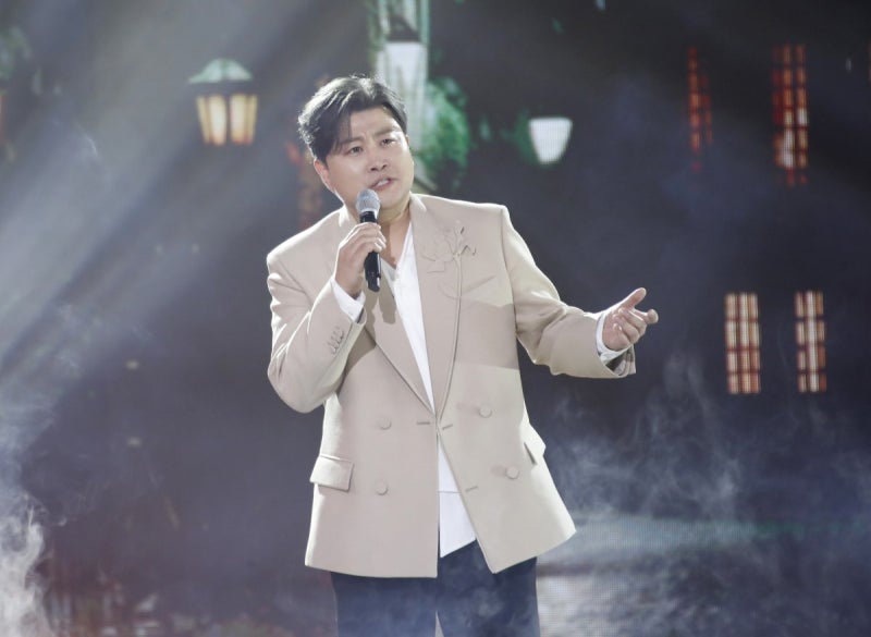 사과하고 싶다던 <b>김호중</b>, 취재진 피해 지하로 은밀하게 <b>출석</b>