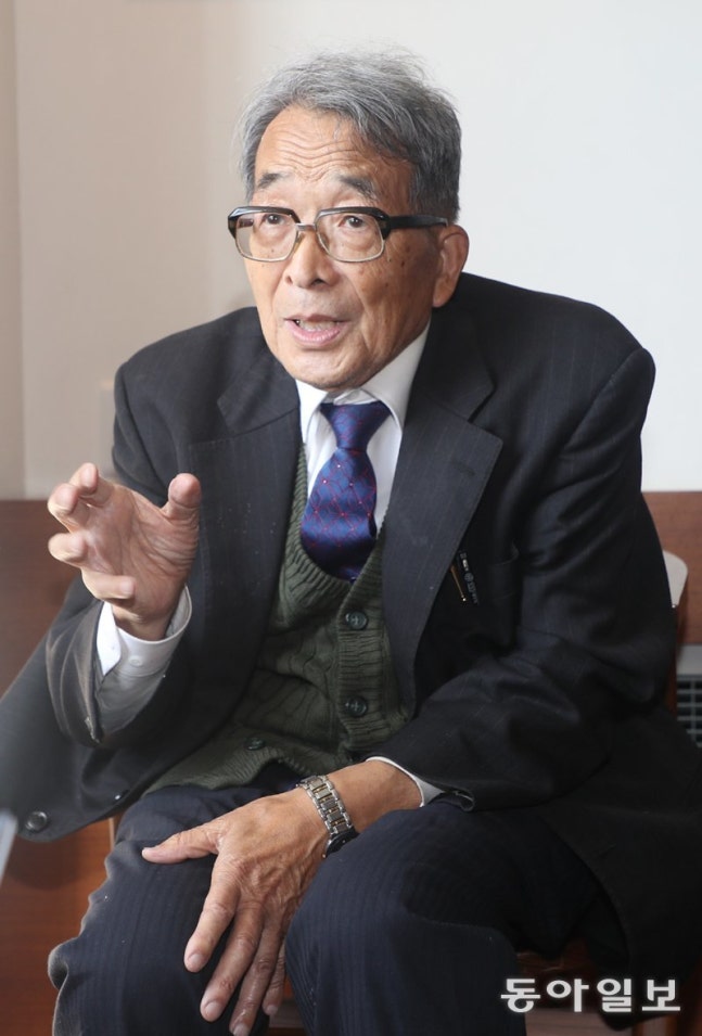 Professor Ogawa Haruhisa, honorary professor at the University of Tokyo, is interviewed by Dong-A Ilbo at a hotel in Jung-gu, Seoul on the 21st. He has been active in the North Korean human rights movement for 30 years and was selected as the 3rd 'Moolmangcho In' winner. Reporter Kim Dong-ju zoo@donga.com