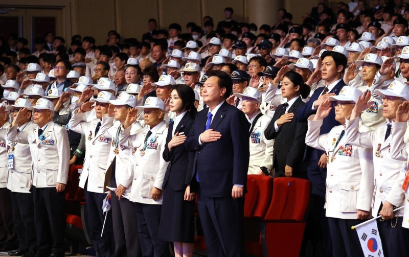 尹 “북러 조약, 역사 진보에 <b>역행</b>하는 <b>시대착오적 행동</b>”
