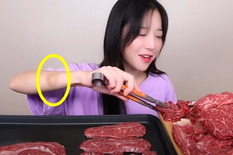 <b>쯔양</b> “前남친, 4년 폭행 40억 뜯어”… 檢, 폭로 <b>협박</b> 유튜버들 수사