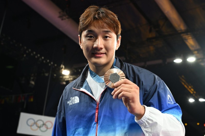 유도 <b>이준환</b>, 남자 81급서 세계랭킹 1위 꺾고 <b>동메달</b>