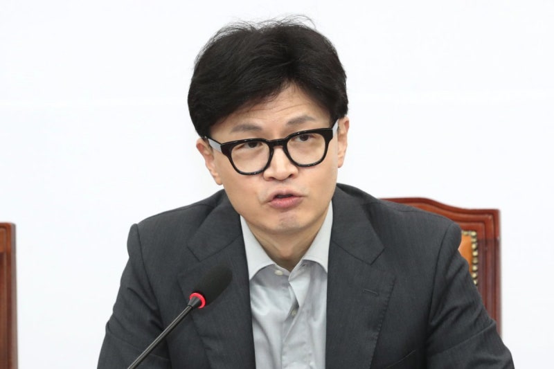 <b>한동훈</b> “<b>여야의정 협의체</b> 구성하자”…대통령실 “의대증원 논의 가능...