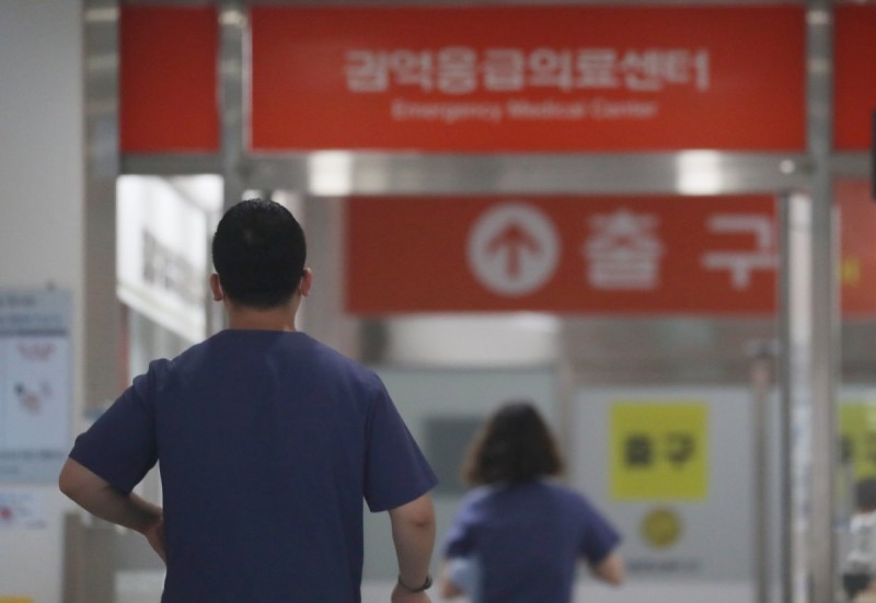 <b>경찰</b> “‘<b>응급실 블랙리스트</b>’ 용의자 5명 특정…1명은 檢송치”