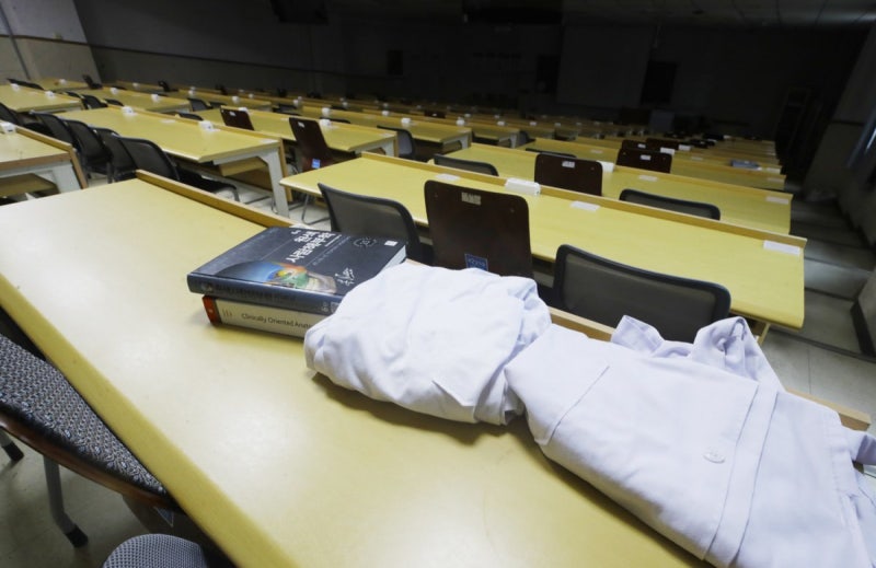 <b>서울대</b>의대發 ‘휴학 도미노’ 이어질까… <b>교육부</b>, 오늘 대규모 현장감...