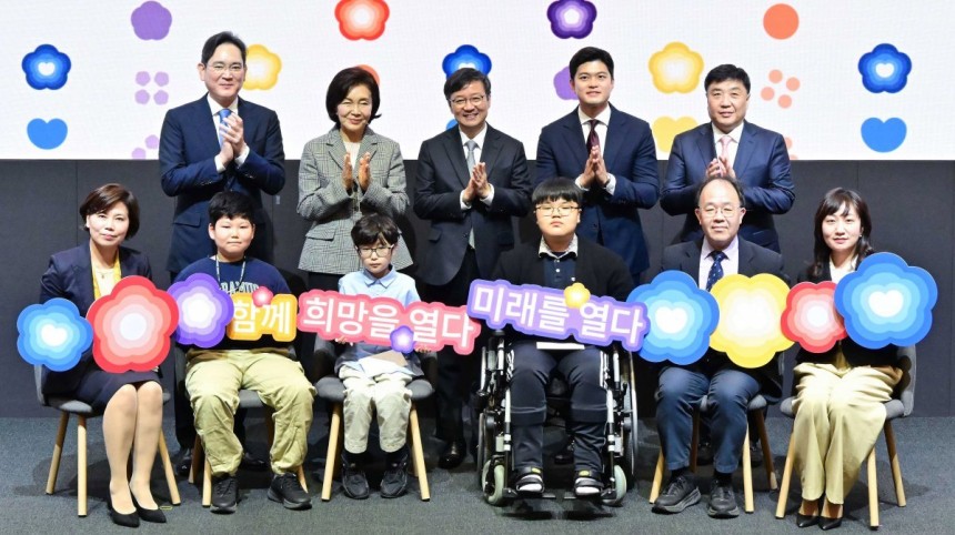   Ｚ ȸ, ȫ  ̼, 迵 뺴,   ȸǿ, ߽ 뺴 ο( ʺ) 21  α  ̺  ̰ Ҿƾϡȯ
