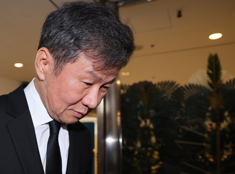 <b>문체부</b>, <b>축구협회</b>에 ‘정몽규 자격정지 이상 중징계’ 요구