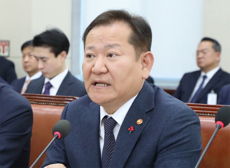 [단독]<b>이상민</b> “<b>장관</b> 탄핵안 발의 때문에 사의”